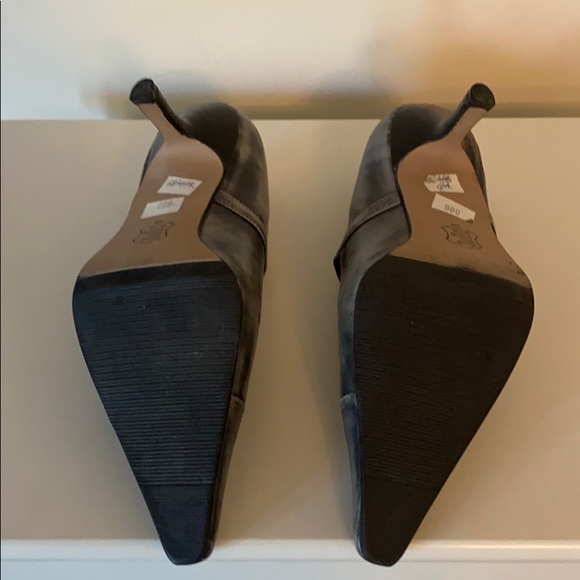 Shoes - Picture 6 of 7